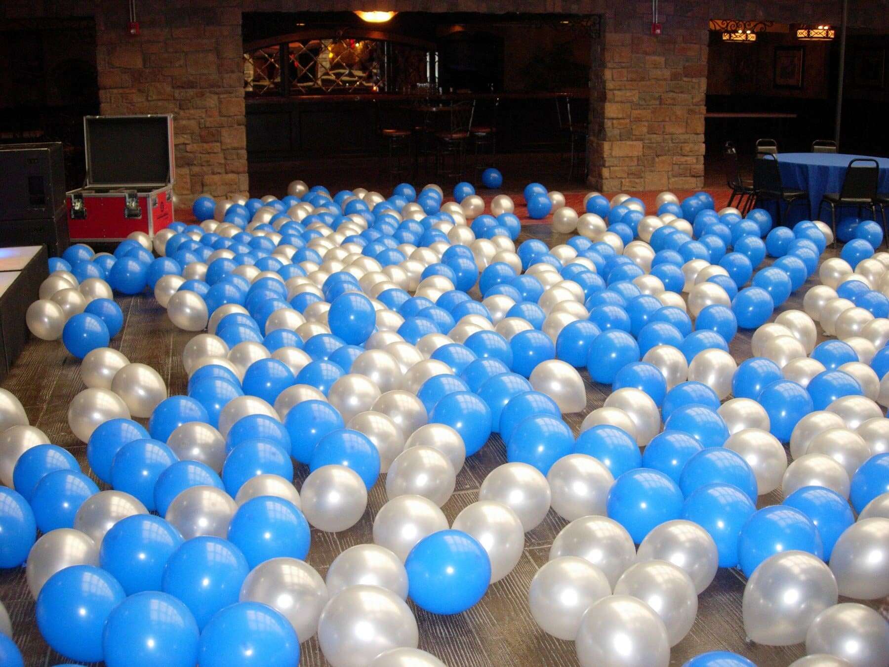 FLOOR BALLONS