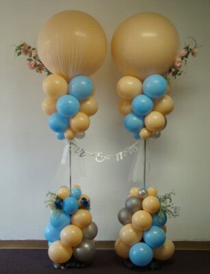 Laced Floral Balloon Column