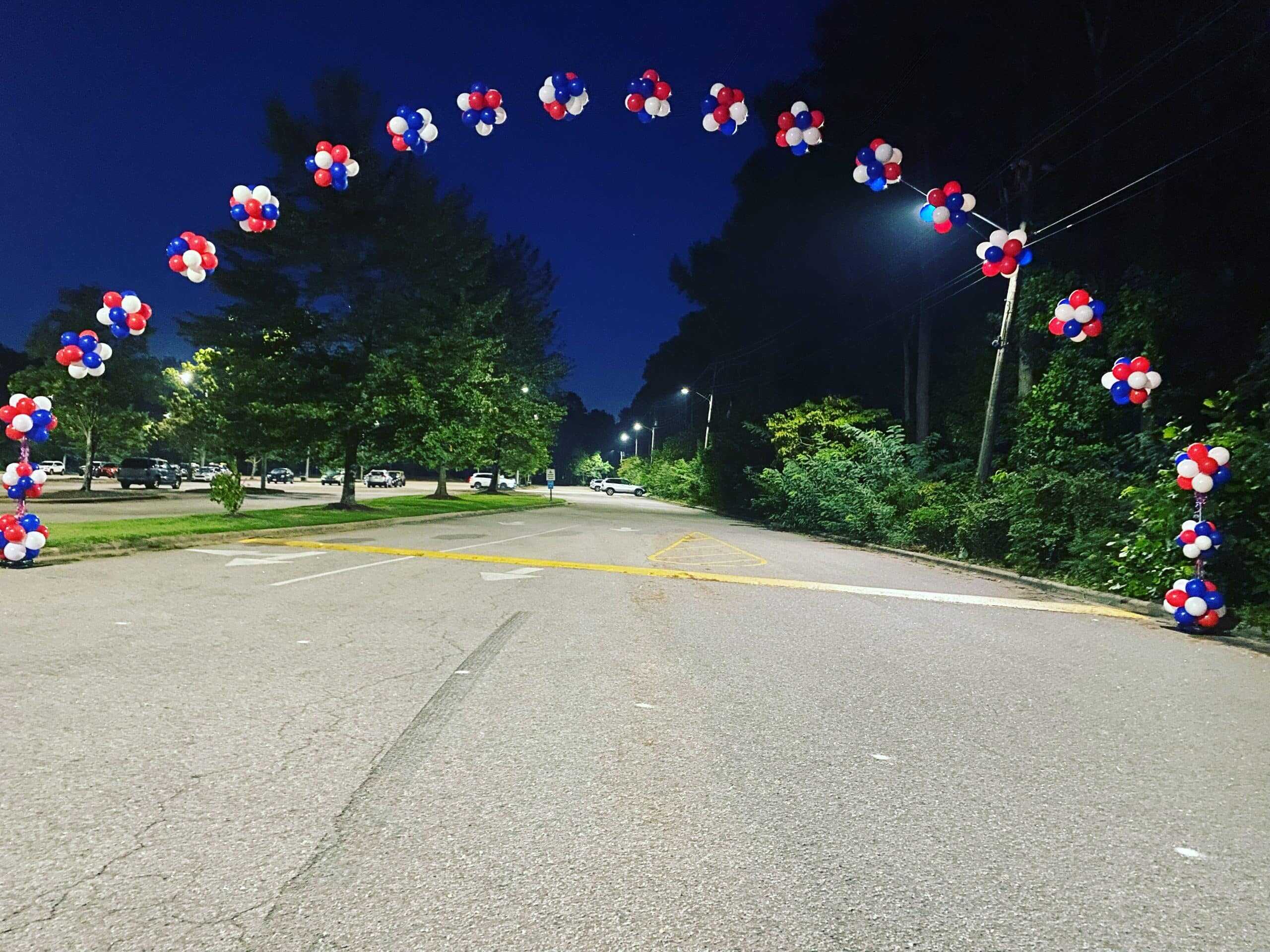 Cluster Balloon Arch