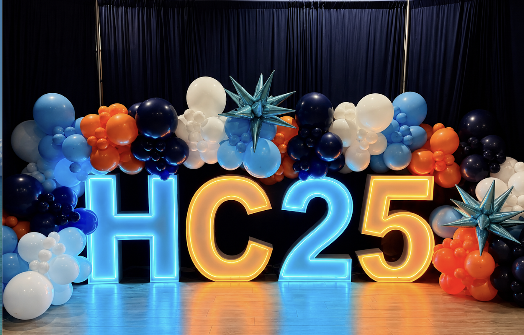 led-marquee-letters-numbers-rental-raleigh-nc.jpeg led marquee letters and numbers with balloon backdrop installation in Raleigh NC